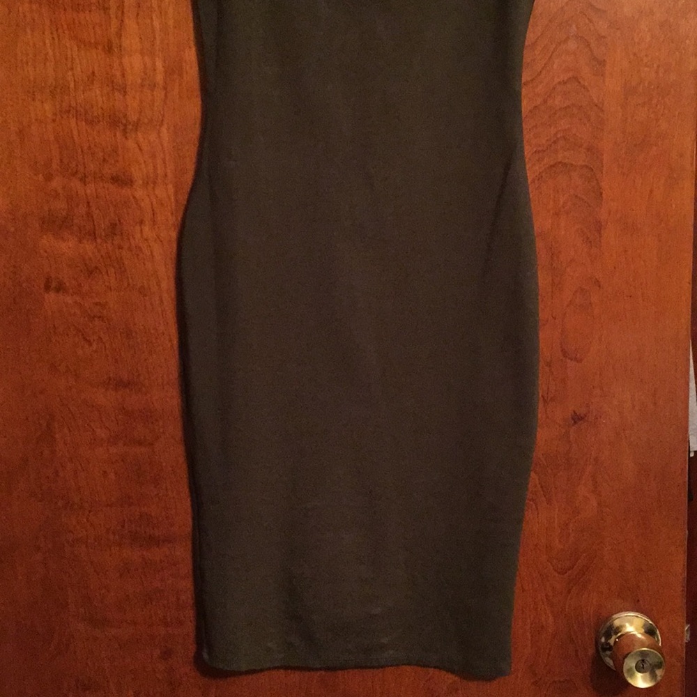 Dress - Picture 3 of 6